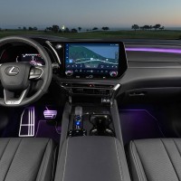 Lexus RX450h+ Innenraum Ambiente