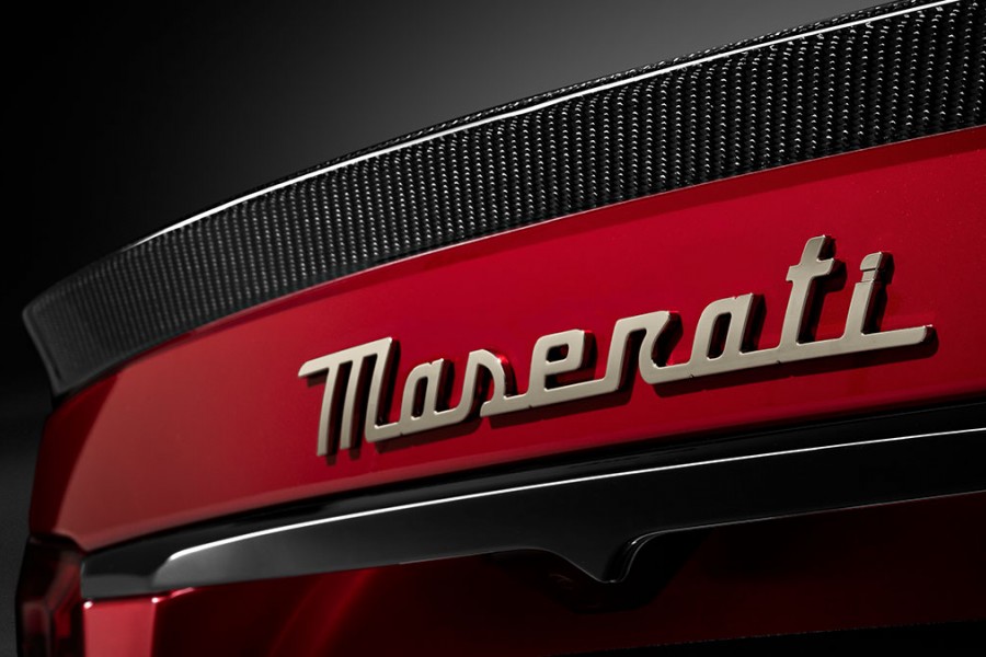 Maserati Logo am Heck des GranTurismo