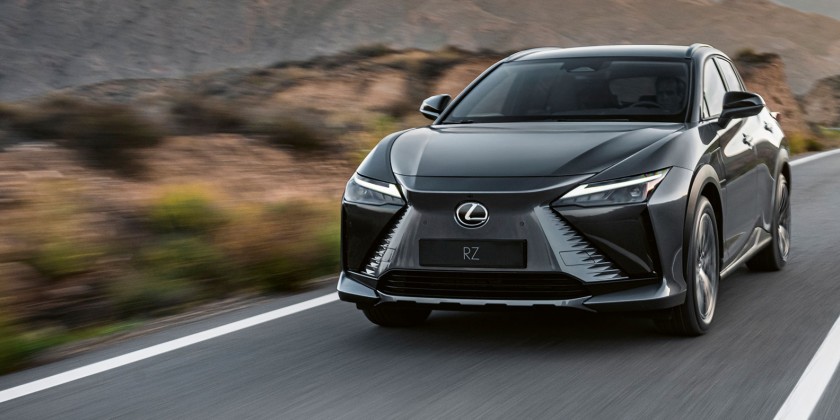 Lexus RZ450e