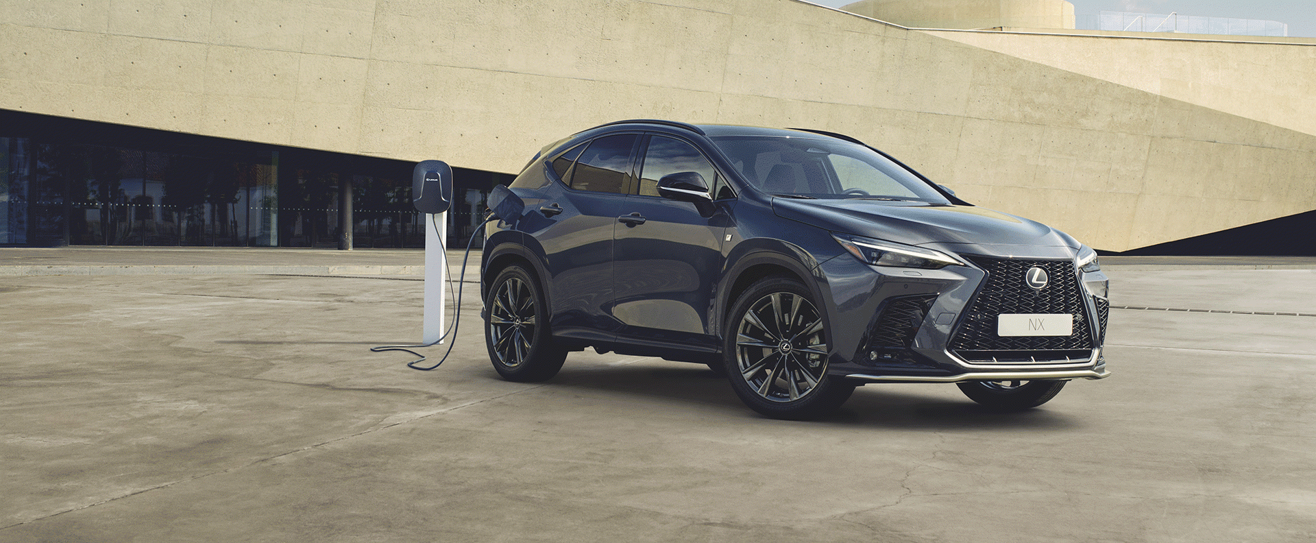 Lexus NX 450h+