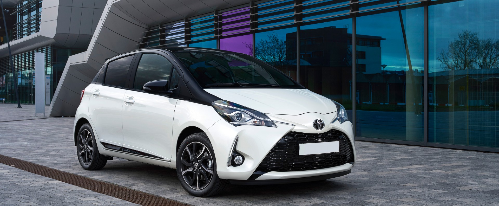 Yaris Active