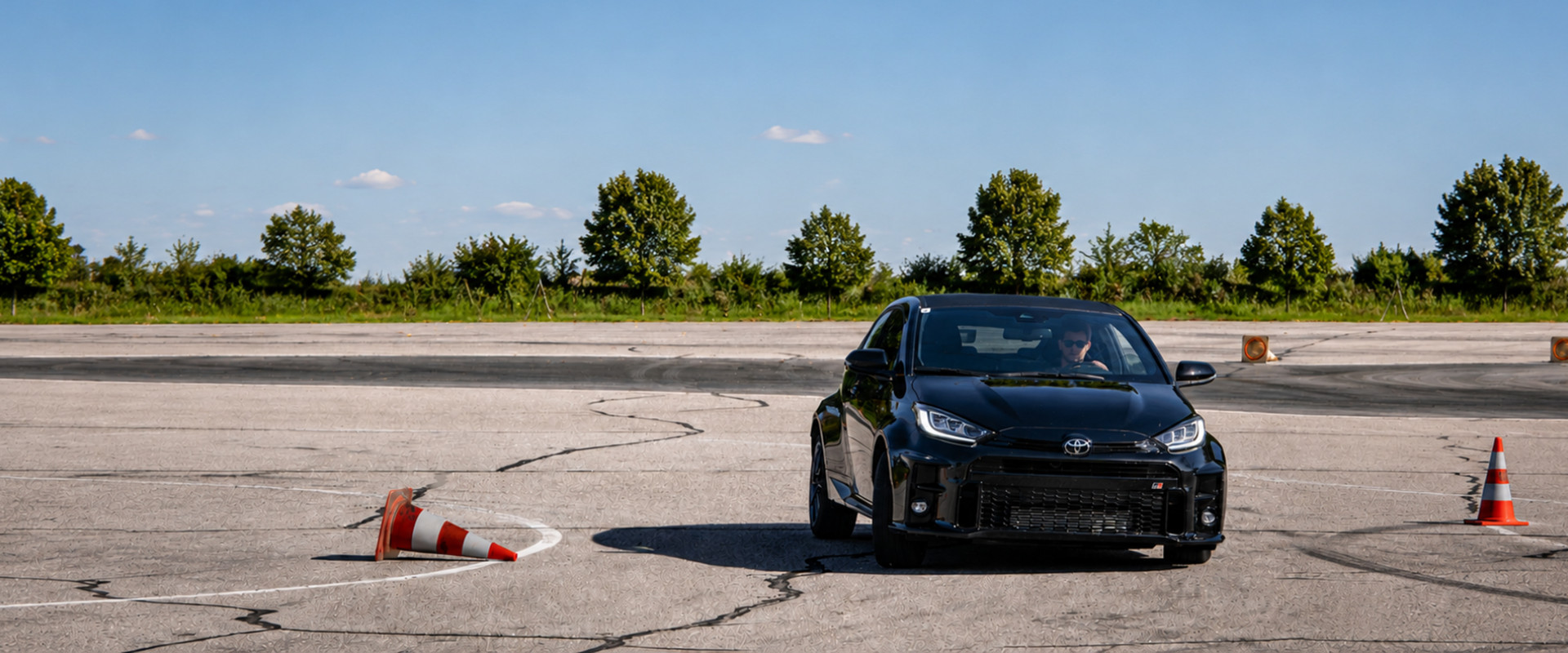Autoslalom KI generiert