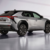 Toyota bZ4X Heckansicht