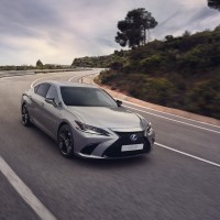 Lexus ES300h F Sport