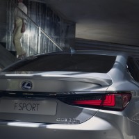 Lexus ES300h F Sport Heckansicht
