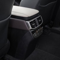 Lexus RX450h+ Klimasteuerung hinten