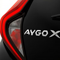 Toyota Aygo X chilired Front