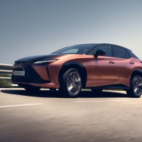 Lexus RZ450e