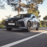 Lexus RZ