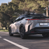 Lexus RZ