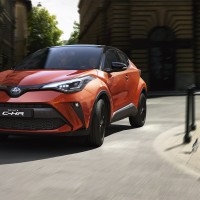 Toyota C-HR - Frontansicht - Kurve