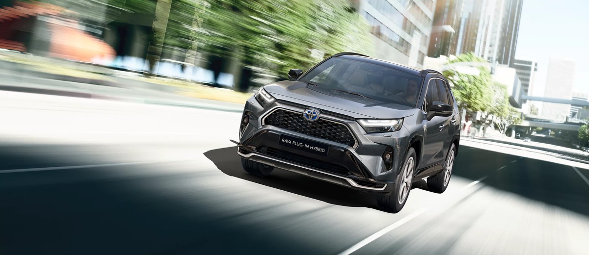 Toyota RAV4 Plug-In Front