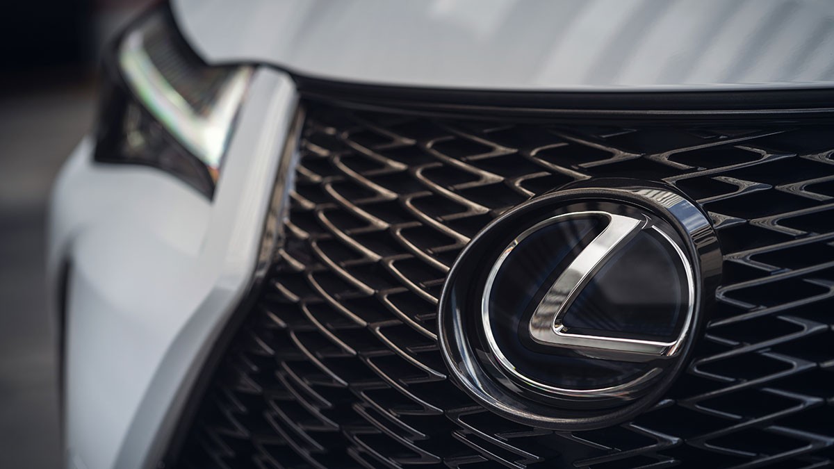 Lexus UX250h MY 23 Detail Kühlergrill