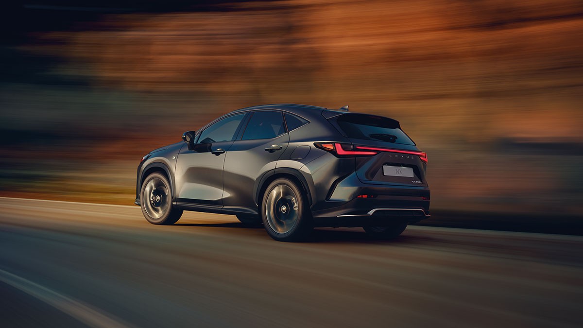 Lexus NX MY22 Heckansicht