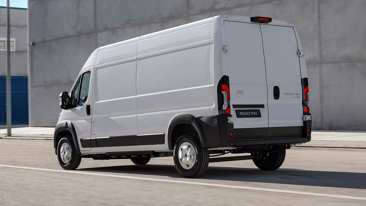 Toyota Proace Max Heckansicht