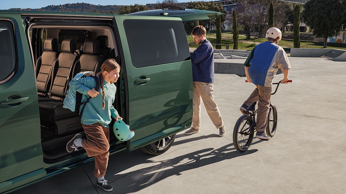 Toyota Proace Verso zweite Reihe