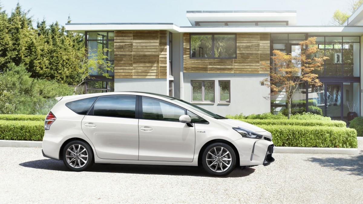Toyota Prius Plus Geraumiger Hybrid Minivan Mit 7 Sitzen