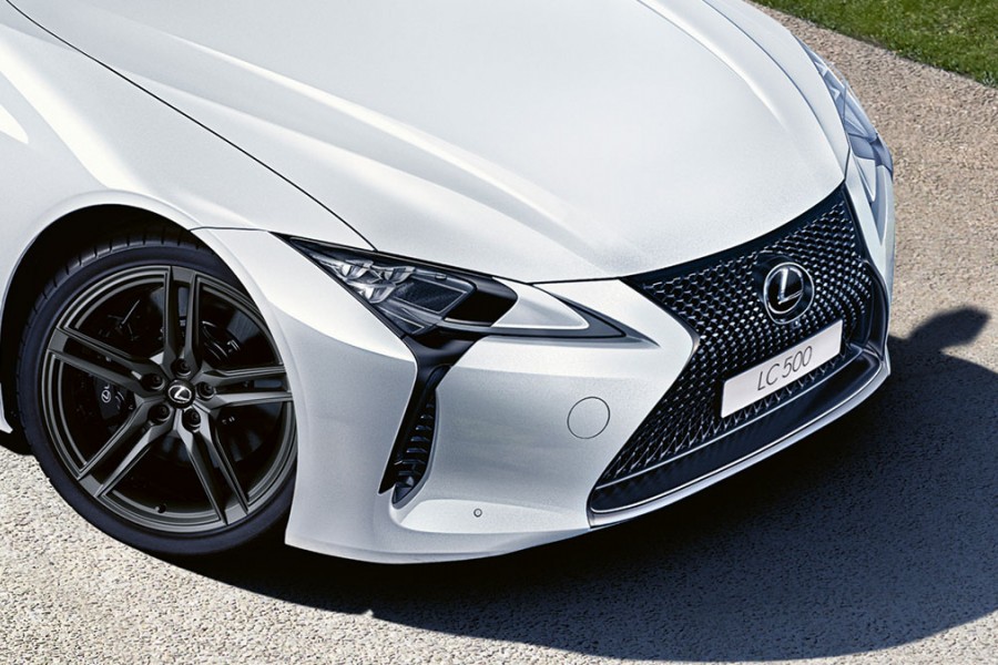 Lexus LC500 Front