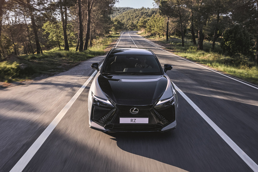 Lexus RZ