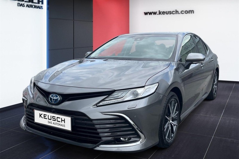 Toyota Camry 2,5 Hybrid VIP Limousine